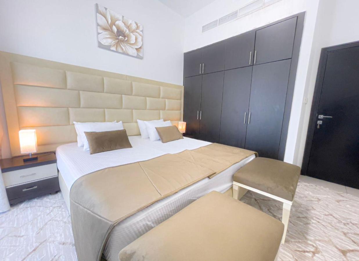 Private Gorgeous Room With Marina View With Shared Kitchen In Shared Apartment Dubai Esterno foto