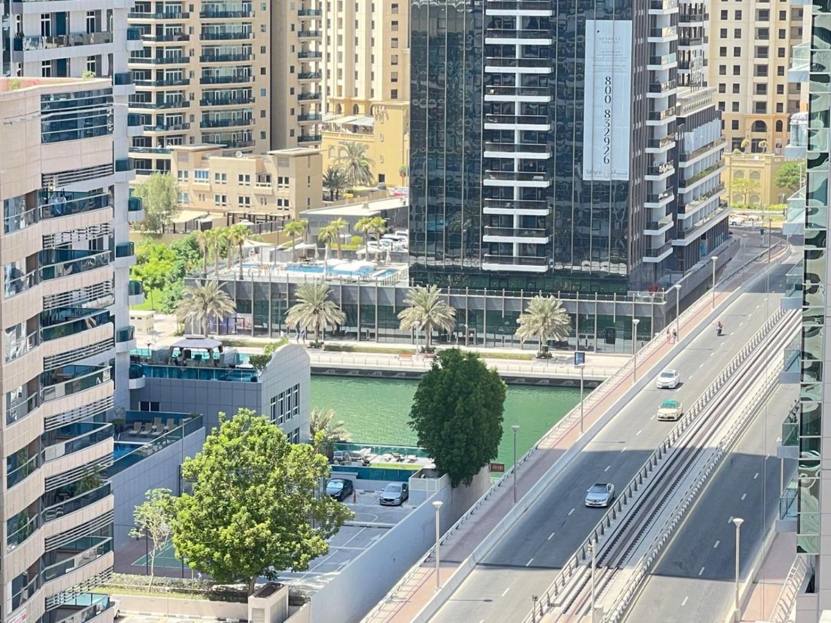 Private Gorgeous Room With Marina View With Shared Kitchen In Shared Apartment Dubai Esterno foto