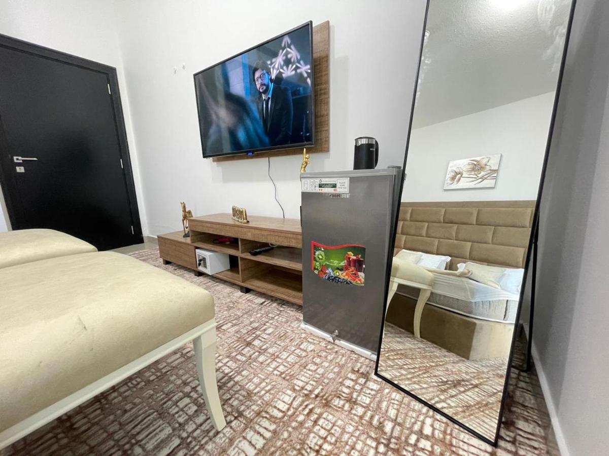 Private Gorgeous Room With Marina View With Shared Kitchen In Shared Apartment Dubai Esterno foto