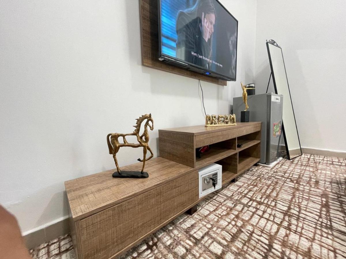 Private Gorgeous Room With Marina View With Shared Kitchen In Shared Apartment Dubai Esterno foto