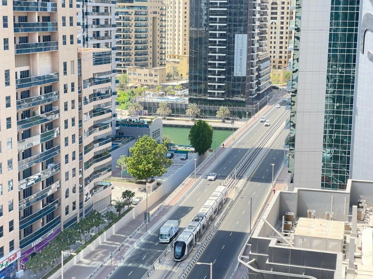 Private Gorgeous Room With Marina View With Shared Kitchen In Shared Apartment Dubai Esterno foto