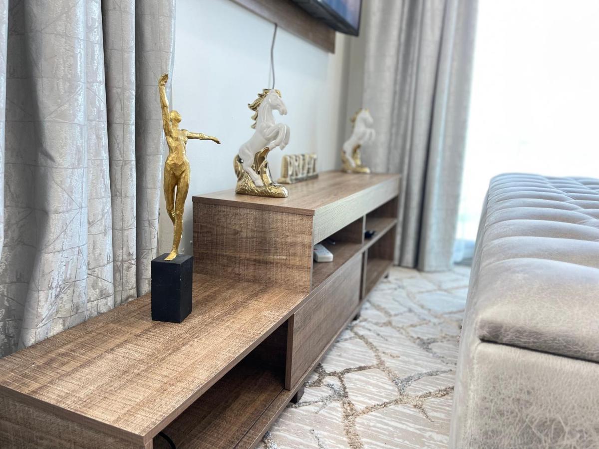 Private Gorgeous Room With Marina View With Shared Kitchen In Shared Apartment Dubai Esterno foto