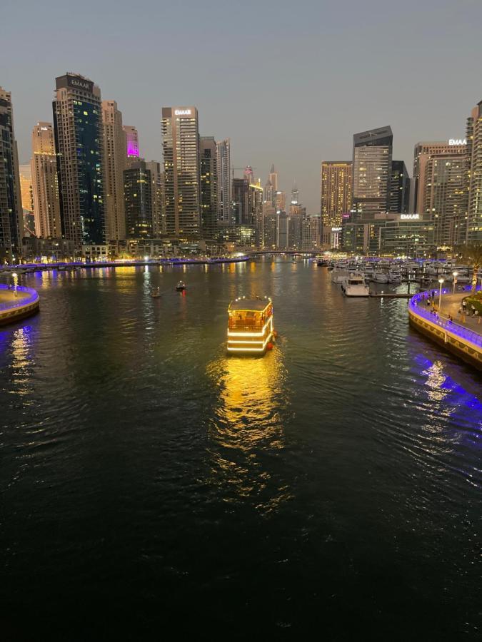 Private Gorgeous Room With Marina View With Shared Kitchen In Shared Apartment Dubai Esterno foto